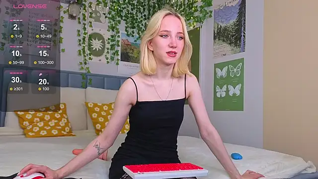 EmmaNovak online show from 10-10-25, 12:28