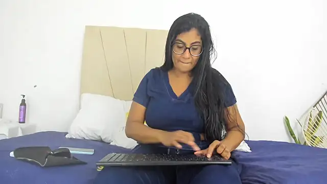 Snapshot of _Miaa_khalifa_ chatting on 10-02-25, 12:08 Miaa khalifa online show from 10-02-25, 12:08