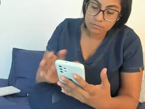Snapshot of _Miaa_khalifa_ chatting on 10-15-25, 12:13 Miaa khalifa online show from 10-15-25, 12:13