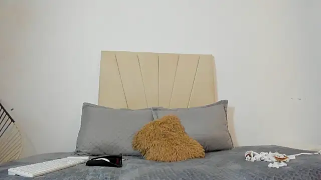  Miaa khalifa  online show from 11-04-25, 12:42