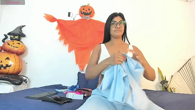 Snapshot of _Miaa_khalifa_ chatting on 10-22-25, 12:04 Miaa khalifa online show from 10-22-25, 12:04