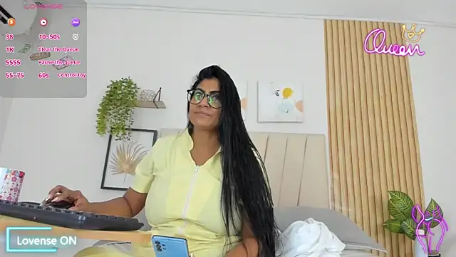 Snapshot of _Miaa_khalifa_ chatting on 06-12-26, 12:25 Miaa khalifa online show from 06-12-26, 12:25