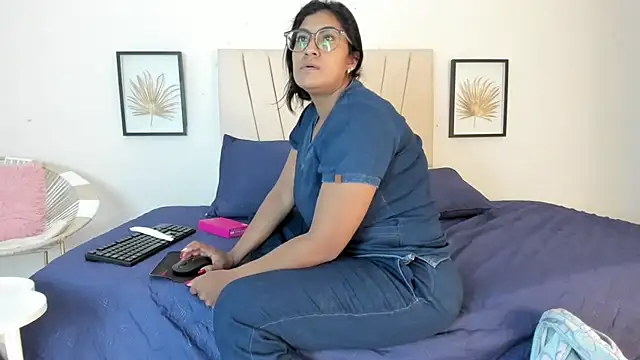  Miaa khalifa  online show from 03-21-26, 12:09