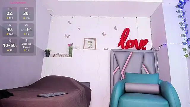 aurora tziu online show from 05-24-26, 04:01