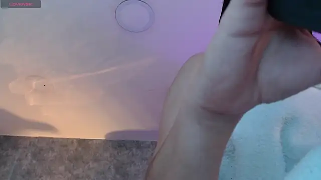 crystaldarliing online show from 03-22-26, 05:36