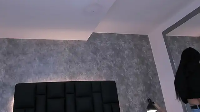 crystaldarliing online show from 11-10-25, 03:28