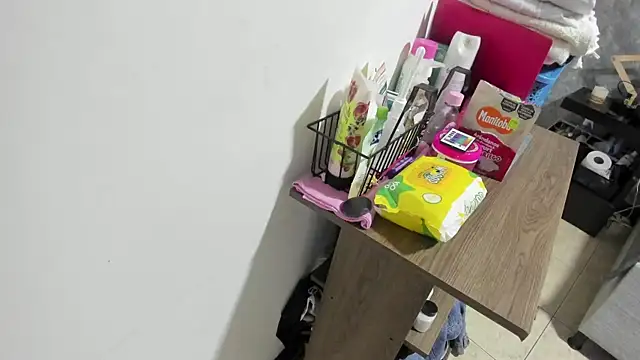 crystaldarliing online show from 02-19-26, 04:04