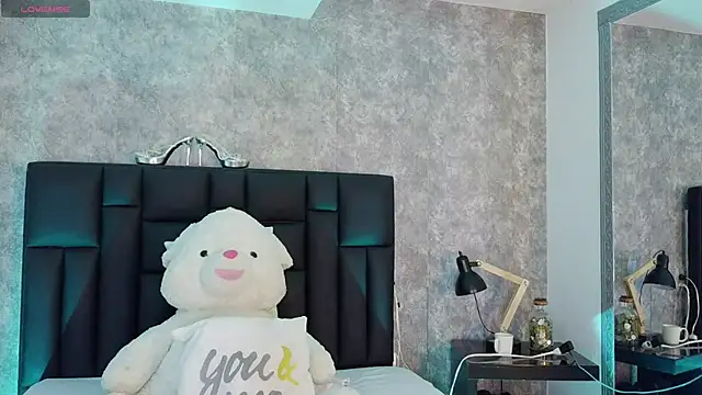 Snapshot of crystaldarliing chatting on 05-25-26, 06:28 crystaldarliing online show from 05-25-26, 06:28