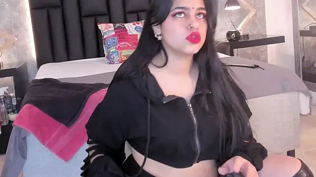 crystaldarliing online show from 11-07-25, 02:43