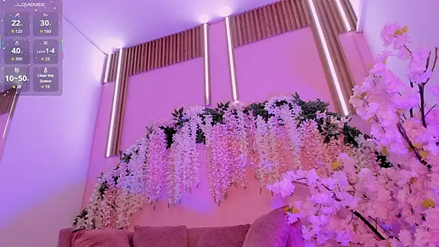 ThiccyLexxy online show from 11-25-25, 12:05