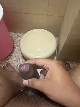 Snapshot of saumon3022 chatting on 11-29-25, 07:41 saumon3022 online show from 11-29-25, 07:41