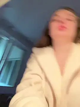 DeniMilkyyyyy online show from 10-05-25, 03:47