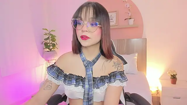 Clara Luu online show from 05-14-26, 02:52