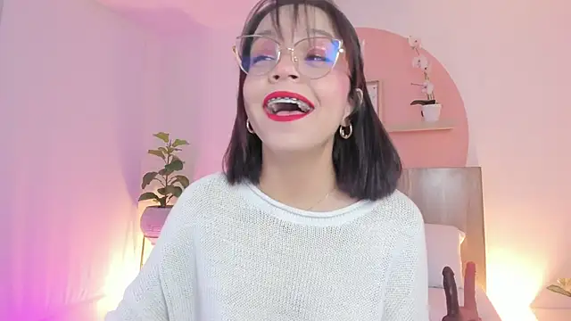 Clara Luu online show from 05-06-26, 02:48