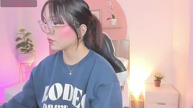Clara Luu online show from 05-23-26, 02:54