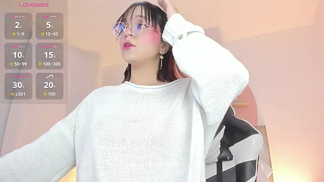Clara Luu online show from 05-16-26, 02:32