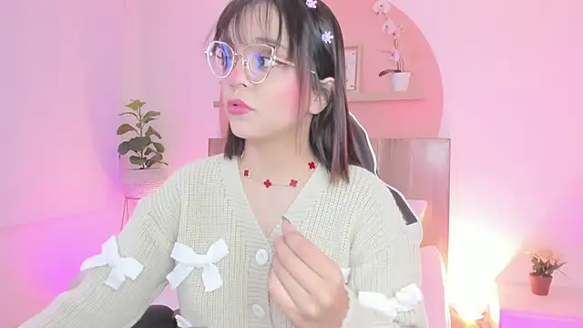 Clara Luu online show from 05-24-26, 02:44