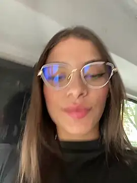 Hannacooper3 online show from 11-13-25, 06:23