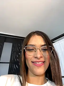 Hannacooper3 online show from 11-25-25, 08:53