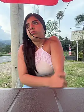 Snapshot of Isaa-Sweet chatting on 11-23-25, 10:31 Isaa-Sweet online show from 11-23-25, 10:31