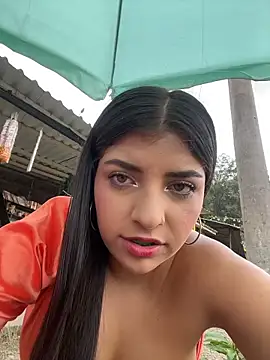 Snapshot of Isaa-Sweet chatting on 02-13-26, 05:24 Isaa-Sweet online show from 02-13-26, 05:24