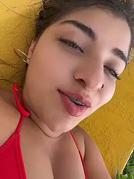 Isaa-Sweet online show from 05-24-26, 07:47