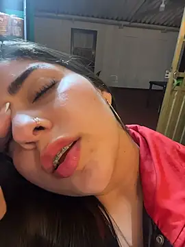 Snapshot of Isaa-Sweet chatting on 11-22-25, 09:08 Isaa-Sweet online show from 11-22-25, 09:08