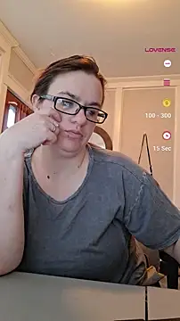 queenpeaches121 online show from 04-02-26, 11:28