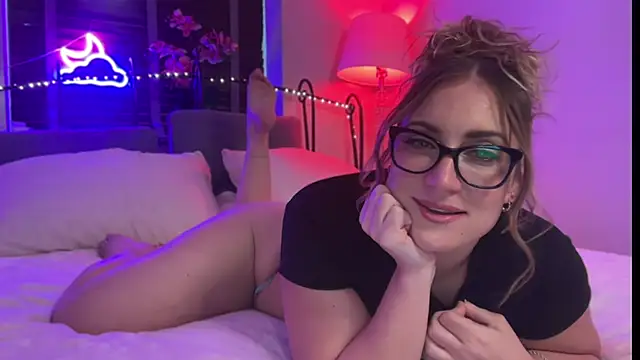 Snapshot of MistresssX chatting on 09-30-25, 03:51 MistresssX online show from 09-30-25, 03:51