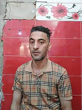 Snapshot of Mahdidido45 chatting on 05-25-26, 10:36 Mahdidido45 online show from 05-25-26, 10:36