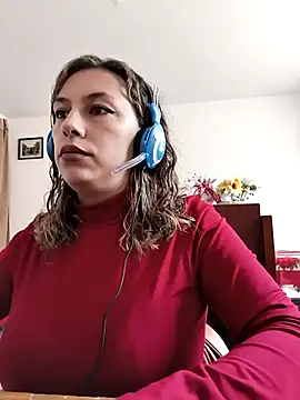 Snapshot of AlanaDesire chatting on 10-04-25, 07:04 AlanaDesire online show from 10-04-25, 07:04