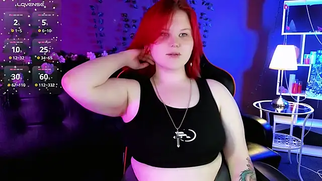 Snapshot of fillisfox_ chatting on 09-19-25, 04:00 fillisfox  online show from 09-19-25, 04:00