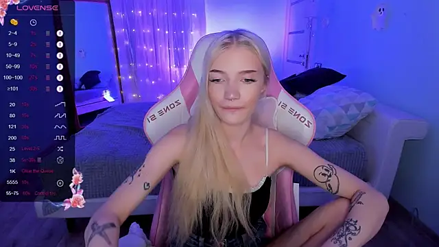 AnyaTaylor  online show from 11-23-25, 02:10