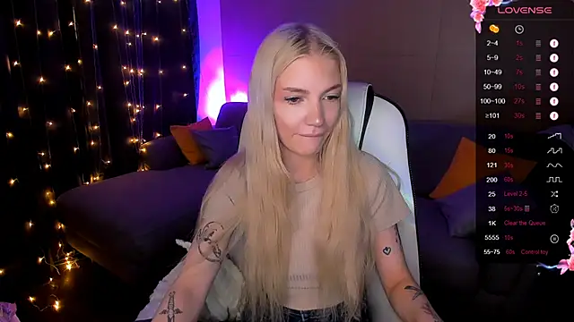 AnyaTaylor  online show from 11-21-25, 03:05