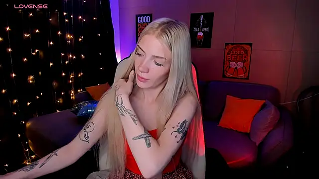 Snapshot of AnyaTaylor_ chatting on 09-25-25, 02:17 AnyaTaylor online show from 09-25-25, 02:17
