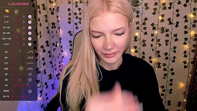 AnyaTaylor  online show from 02-17-26, 02:20