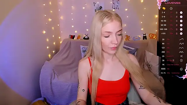 Snapshot of AnyaTaylor_ chatting on 09-27-25, 02:18 AnyaTaylor online show from 09-27-25, 02:18