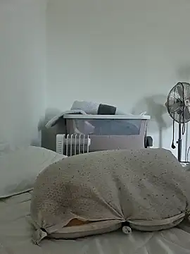 Snapshot of Michou02xXx chatting on 11-19-25, 12:16 Michou02xXx online show from 11-19-25, 12:16