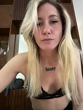 Snapshot of caritadeangellll chatting on 09-13-25, 06:41 caritadeangellll online show from 09-13-25, 06:41
