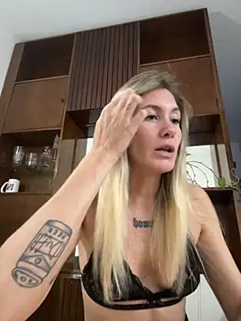 Snapshot of caritadeangellll chatting on 11-15-25, 12:58 caritadeangellll online show from 11-15-25, 12:58