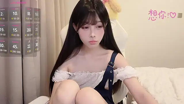 Snapshot of BeB-88 chatting on 10-17-25, 02:08 BeB-88 online show from 10-17-25, 02:08