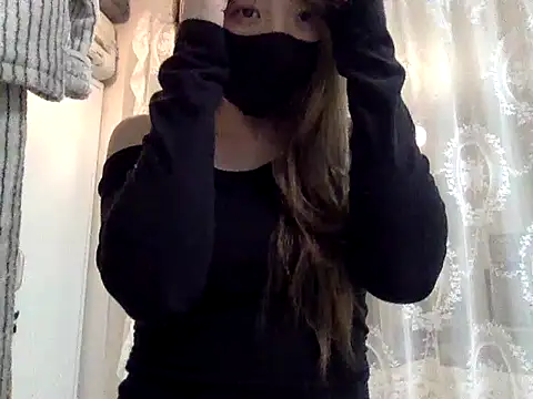 Mia 8 online show from 12-04-25, 02:16