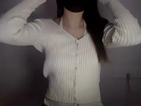 Mia 8 online show from 04-09-26, 05:19