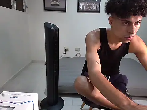 Dollarhot30 online show from 11-10-25, 12:15