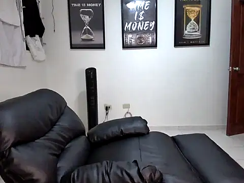 Dollarhot30 online show from 04-14-26, 04:28