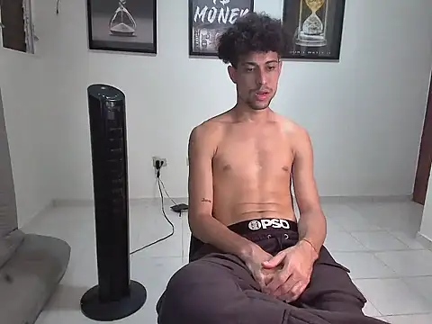 Dollarhot30 online show from 02-01-26, 07:39