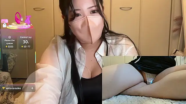 Snapshot of ___momo___0717 chatting on 09-10-25, 12:37 momo 0717 online show from 09-10-25, 12:37