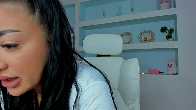 juicyjulie  online show from 09-23-25, 06:09
