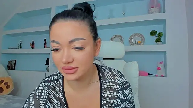 juicyjulie  online show from 10-17-25, 08:17