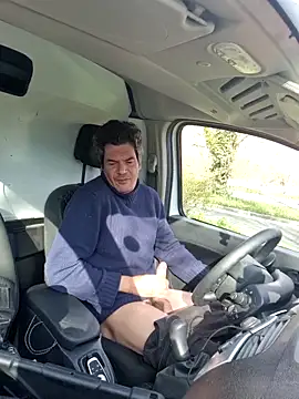 twitshe online show from 03-03-26, 09:05